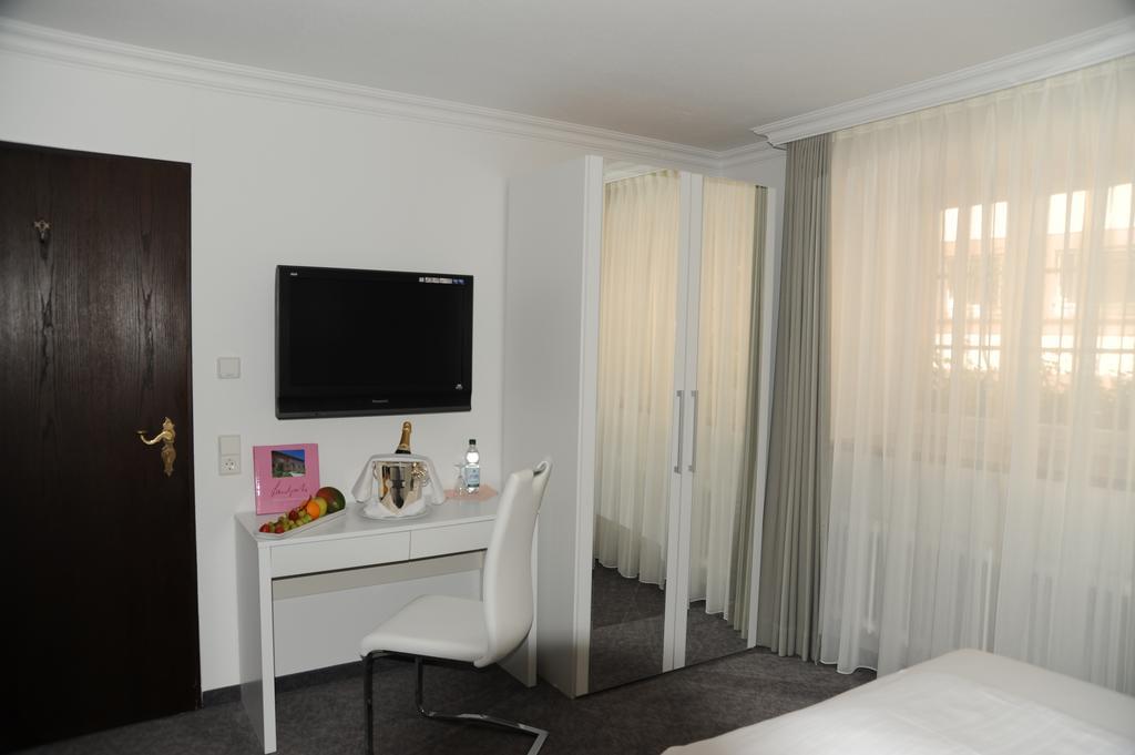Adler -